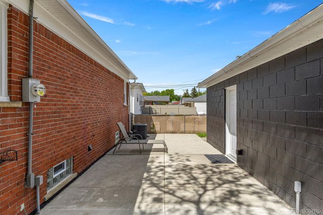 2515 21st Street, Wyandotte, MI 48192