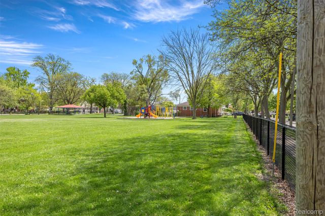2515 21st Street, Wyandotte, MI 48192