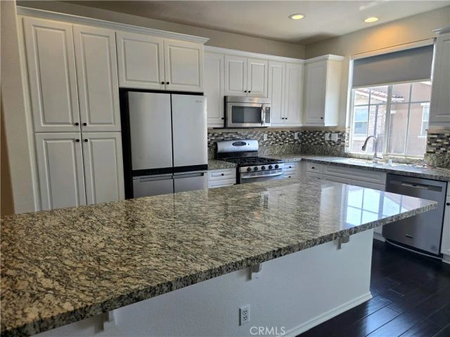 6372 Tivoli Lane, Eastvale, CA 91752