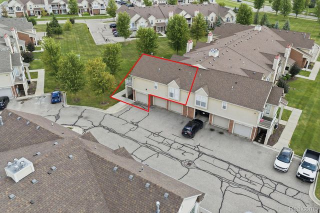 21856 Hartford Way, Macomb Township, MI 48042