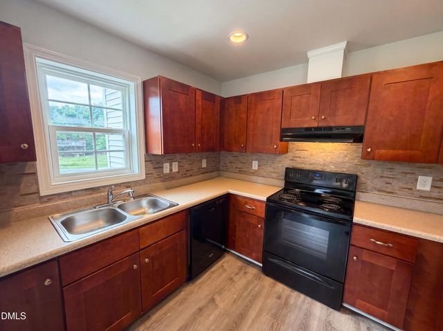 5532 Neuse View Drive, Raleigh, NC 27610
