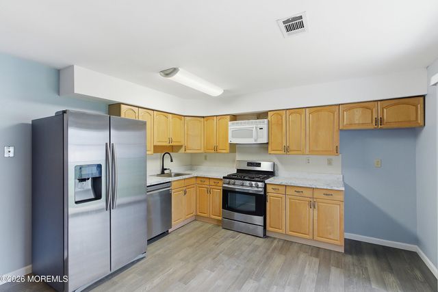 280 Fairfield Place, Morganville, NJ 07751