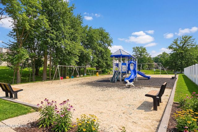 280 Fairfield Place, Morganville, NJ 07751