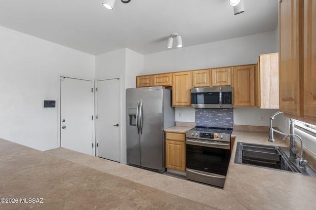 6899 S Camino De La Humanidad, Tucson, AZ 85756