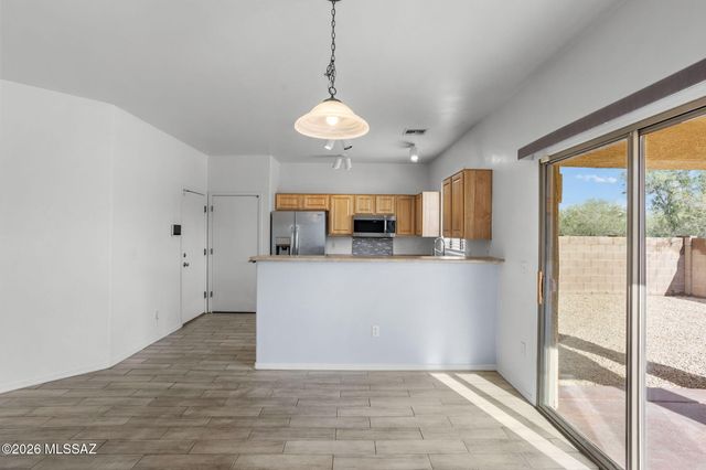 6899 S Camino De La Humanidad, Tucson, AZ 85756