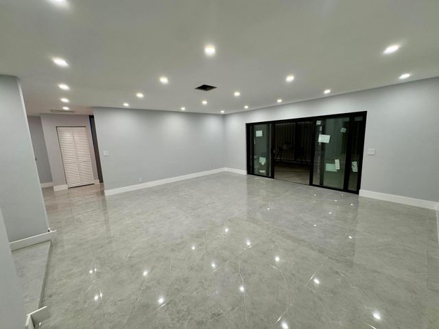 7441 SW 19TH Street, Plantation, FL 33317