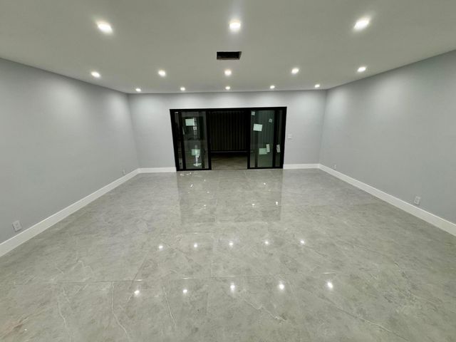 7441 SW 19TH Street, Plantation, FL 33317