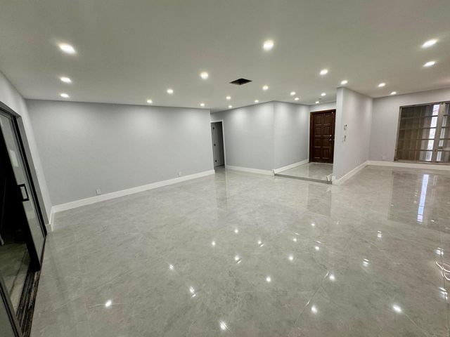7441 SW 19TH Street, Plantation, FL 33317