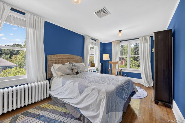 16 Chestnut Street, Cold Spring, NY 10516