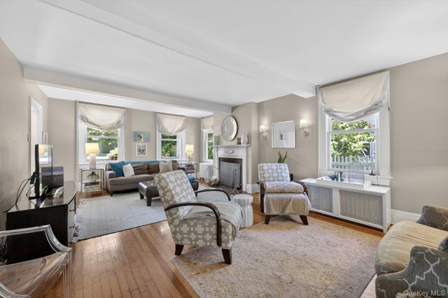 16 Chestnut Street, Cold Spring, NY 10516