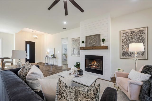 424 Private Road 5440 Drive, Point, TX 75472