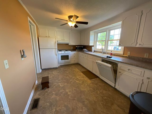 5898 Old Us Highway 421, Lillington, NC 27546