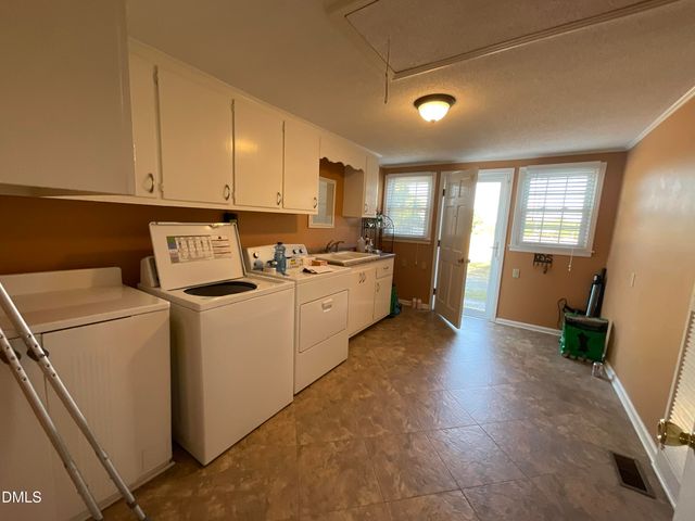 5898 Old Us Highway 421, Lillington, NC 27546