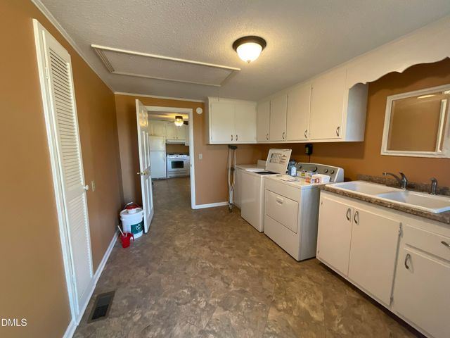 5898 Old Us Highway 421, Lillington, NC 27546