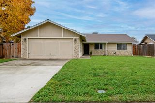 9458 Roseburg Ct, Sacramento, CA 95826