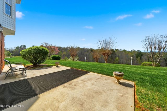 416 Huntington Woods Drive N, Lenoir, NC 28645