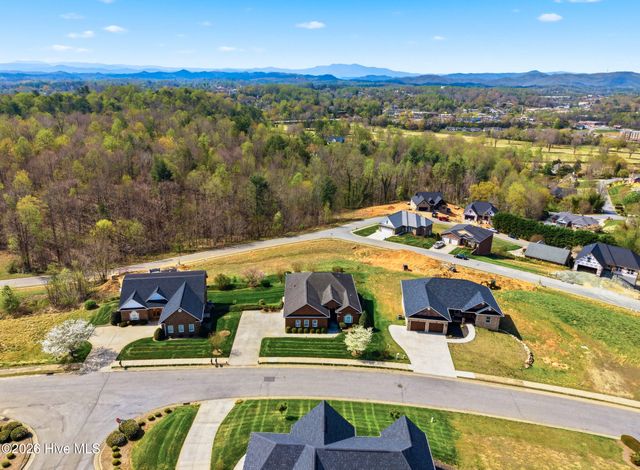 416 Huntington Woods Drive N, Lenoir, NC 28645