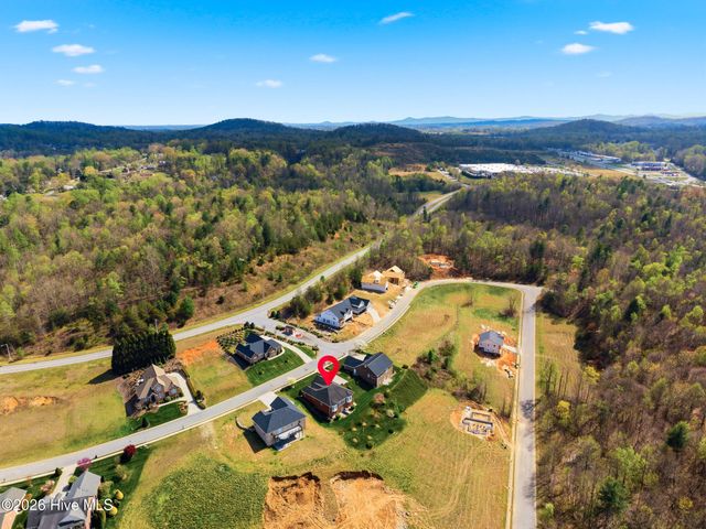 416 Huntington Woods Drive N, Lenoir, NC 28645
