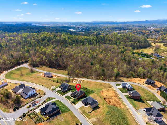 416 Huntington Woods Drive N, Lenoir, NC 28645