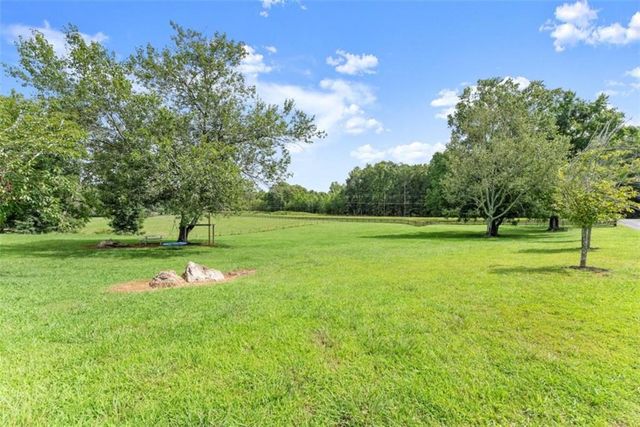 338 Black Road, Cleveland, GA 30528