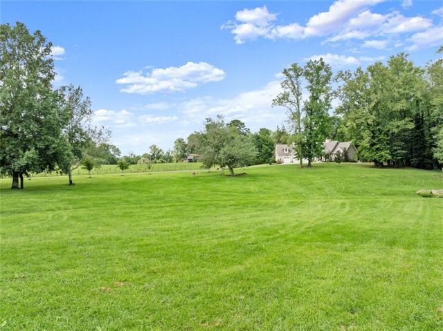 338 Black Road, Cleveland, GA 30528