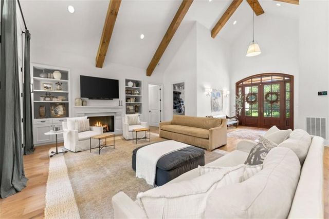 338 Black Road, Cleveland, GA 30528