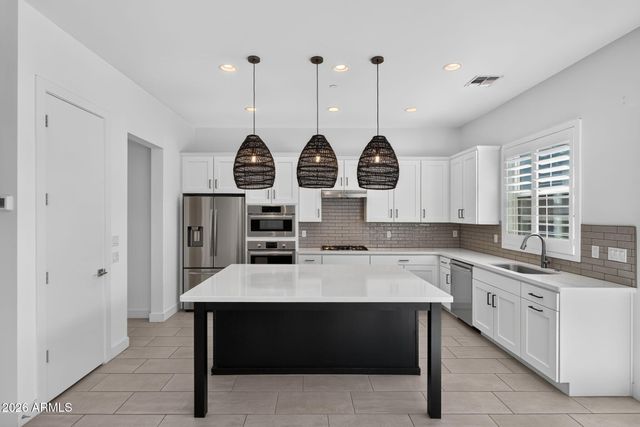 3200 N 39TH Street 4, Phoenix, AZ 85018