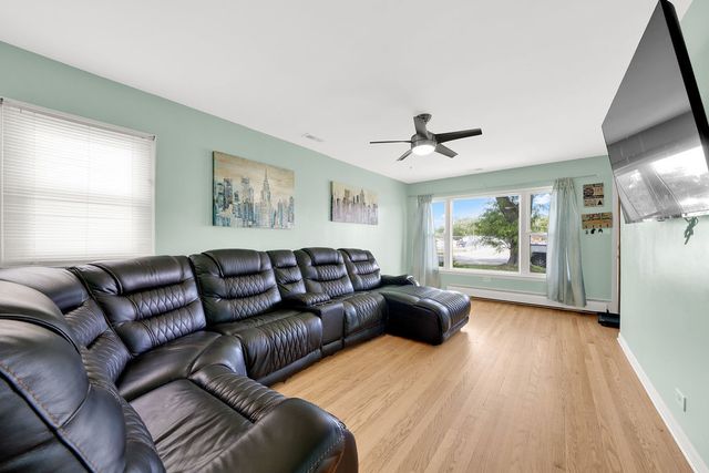 8601 44th Street, Lyons, IL 60534
