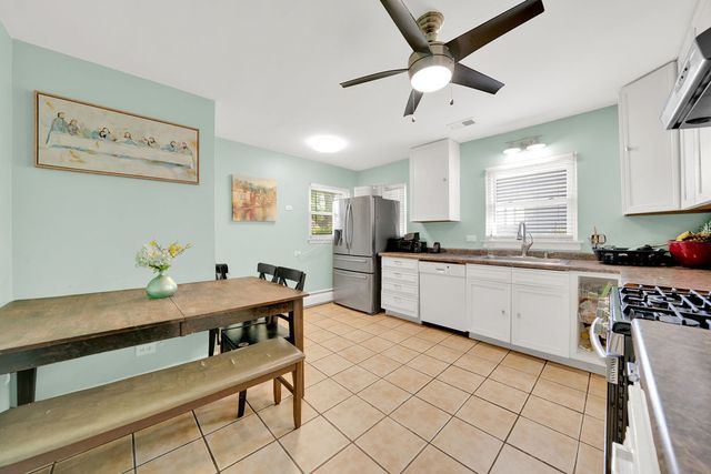 8601 44th Street, Lyons, IL 60534