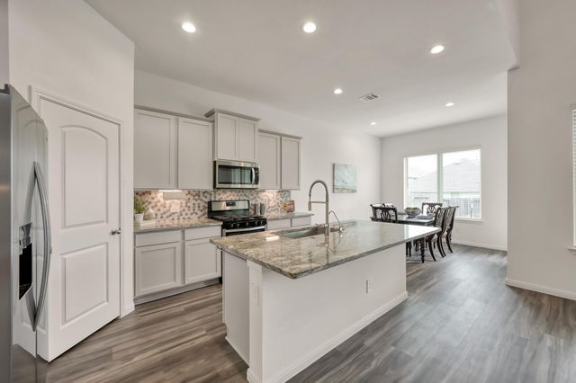 1069 Clearwood Drive, Montgomery, TX 77316