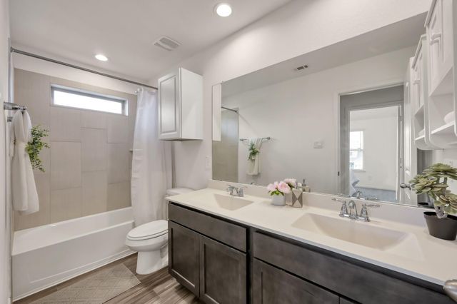 1069 Clearwood Drive, Montgomery, TX 77316