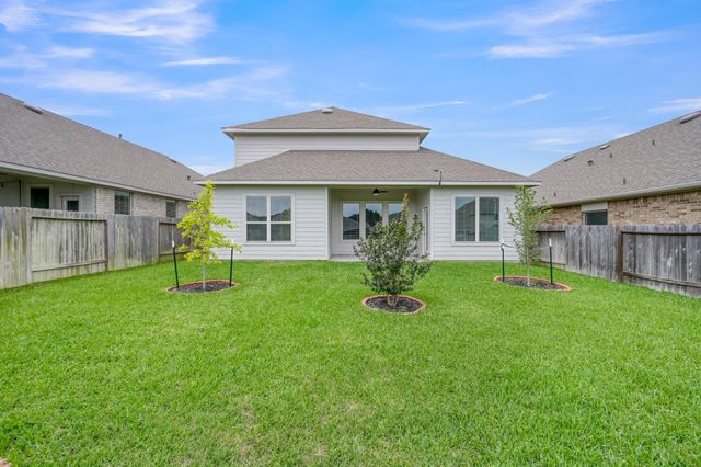 1069 Clearwood Drive, Montgomery, TX 77316