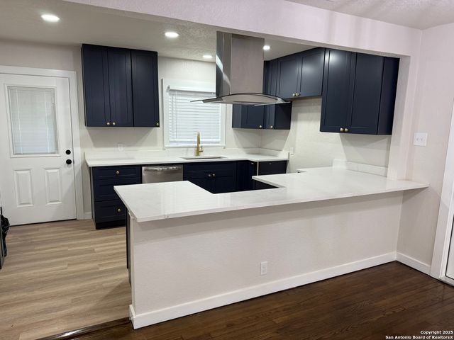 706 Burwood, San Antonio, TX 78213