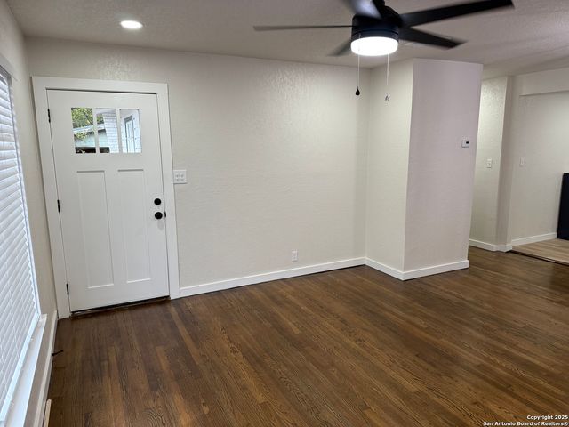 706 Burwood, San Antonio, TX 78213