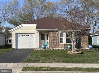 12 DOGWOOD DR, Barnegat, NJ 08005