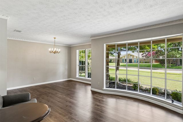 602 Wentworth Drive, Richardson, TX 75081