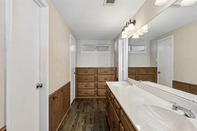 602 Wentworth Drive, Richardson, TX 75081