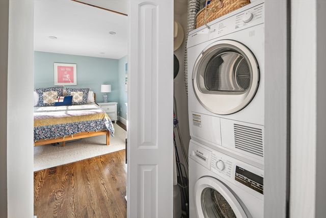 4 Mount Vernon St PH, Boston, MA 02129