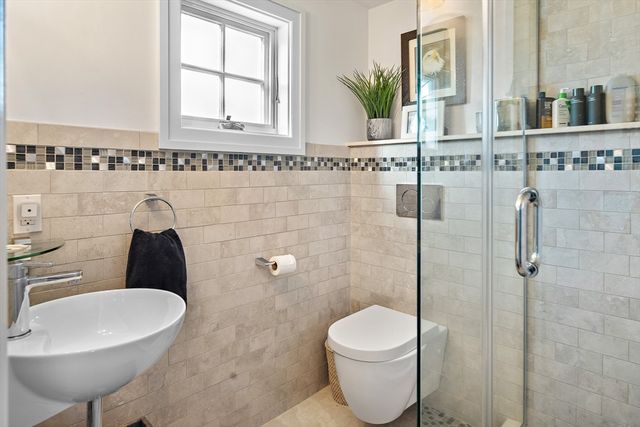 4 Mount Vernon St PH, Boston, MA 02129