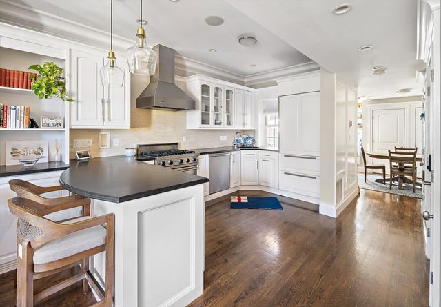 4 Mount Vernon St PH, Boston, MA 02129