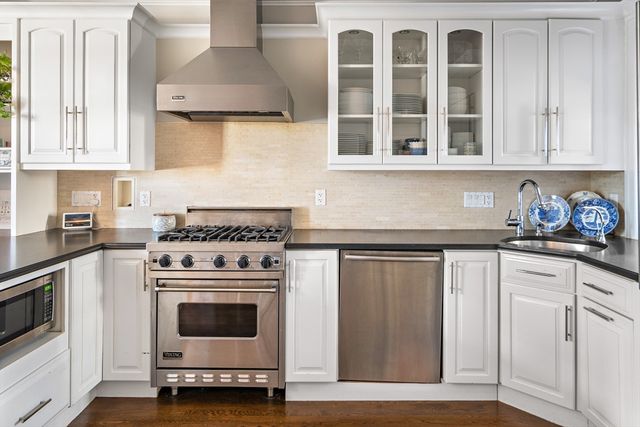 4 Mount Vernon St PH, Boston, MA 02129