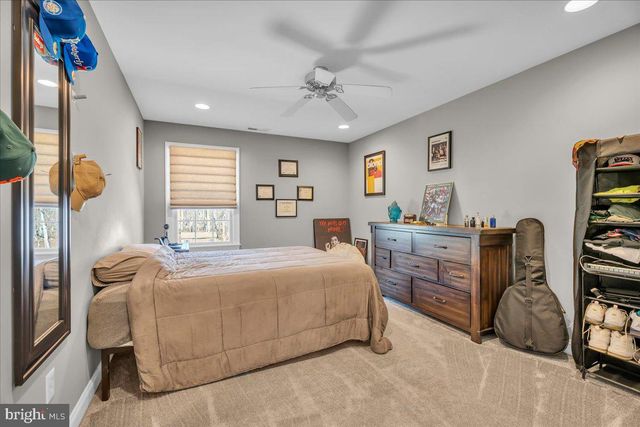 143 RUSSELL AVE, Sicklerville, NJ 08081