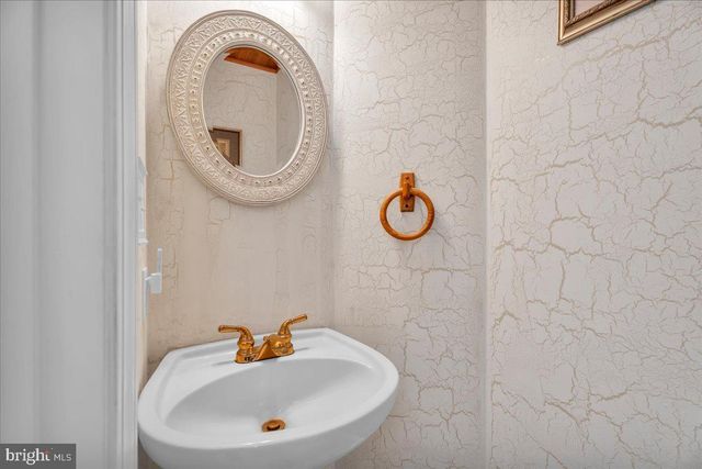 143 RUSSELL AVE, Sicklerville, NJ 08081