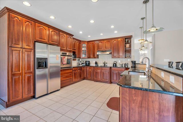 143 RUSSELL AVE, Sicklerville, NJ 08081