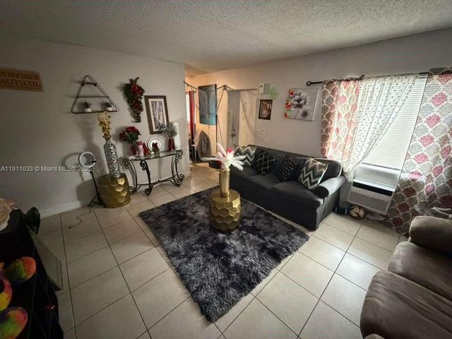 1829 N A St 64, Lake Worth, FL 33460