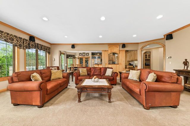 19250 Hayden COURT, Brookfield, WI 53045