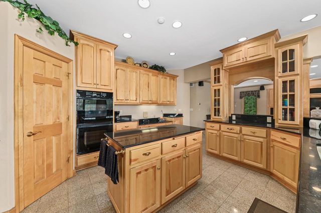 19250 Hayden COURT, Brookfield, WI 53045