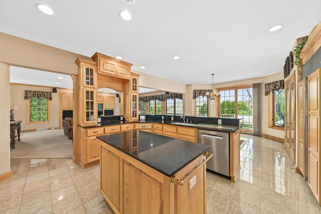 19250 Hayden COURT, Brookfield, WI 53045