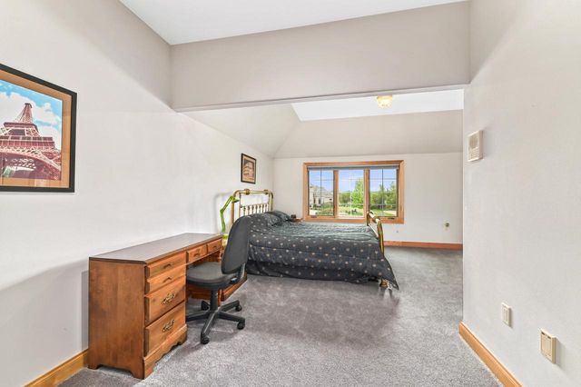 19250 Hayden COURT, Brookfield, WI 53045
