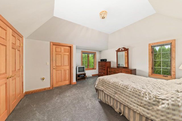 19250 Hayden COURT, Brookfield, WI 53045